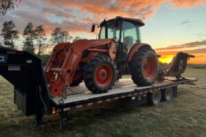 Kubota M9960 Handles The Load – Sawmill Assistant…)