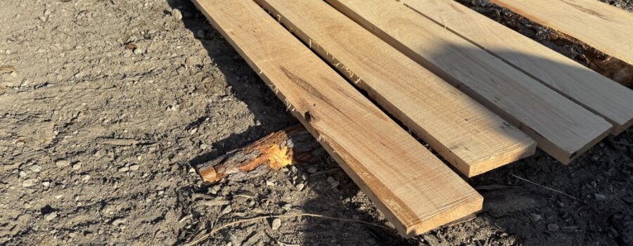 Video Footage of Quarter Sawing Cherry Log With TimberKing Sawmill