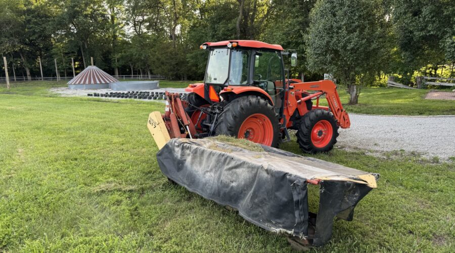 Kubota M9960 Ready To Rake and Bale Straw…)